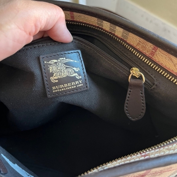 🔹️ BURBERRY🔹️ Vintage shoulder BAG (REPLACEMENT STRAPS) ✨️🤎 - Picture 6 of 14